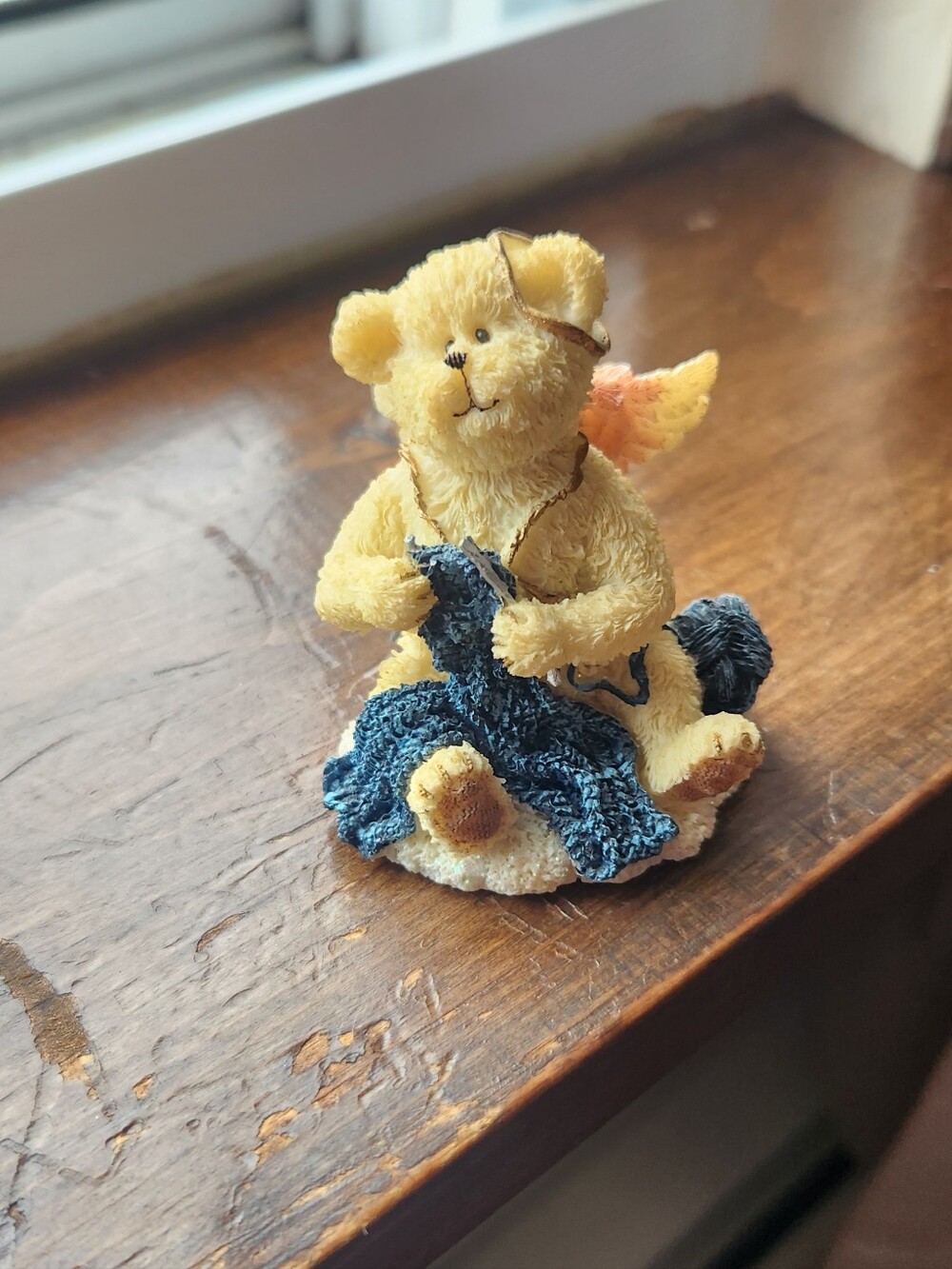 Vintage Boyds Bears & Friends resin figurine from the Lil' Wings collection